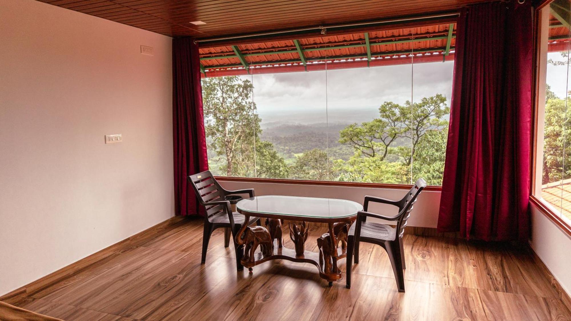 Celestial Heights Homestay Kurchi Exterior foto
