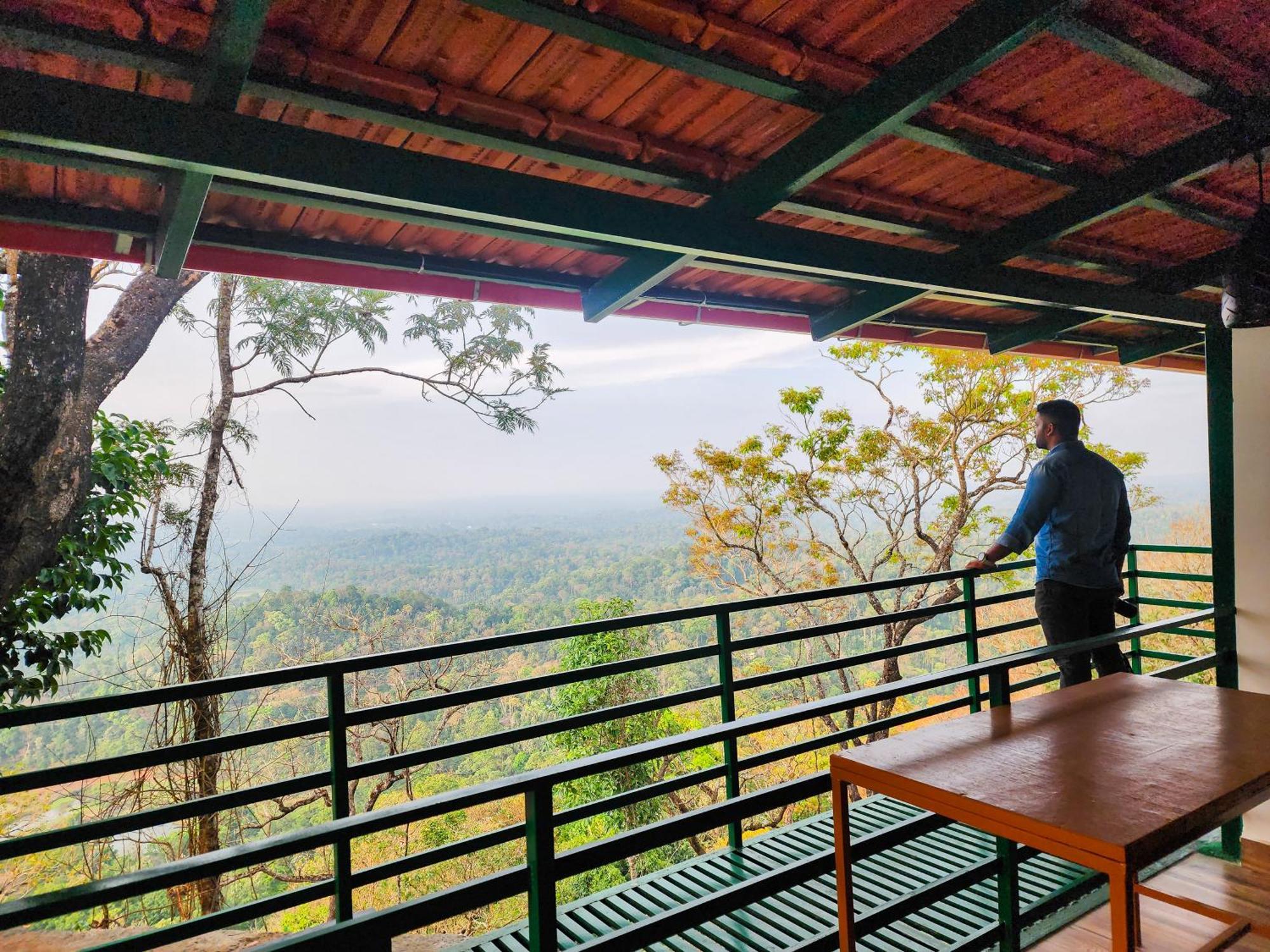 Celestial Heights Homestay Kurchi Exterior foto